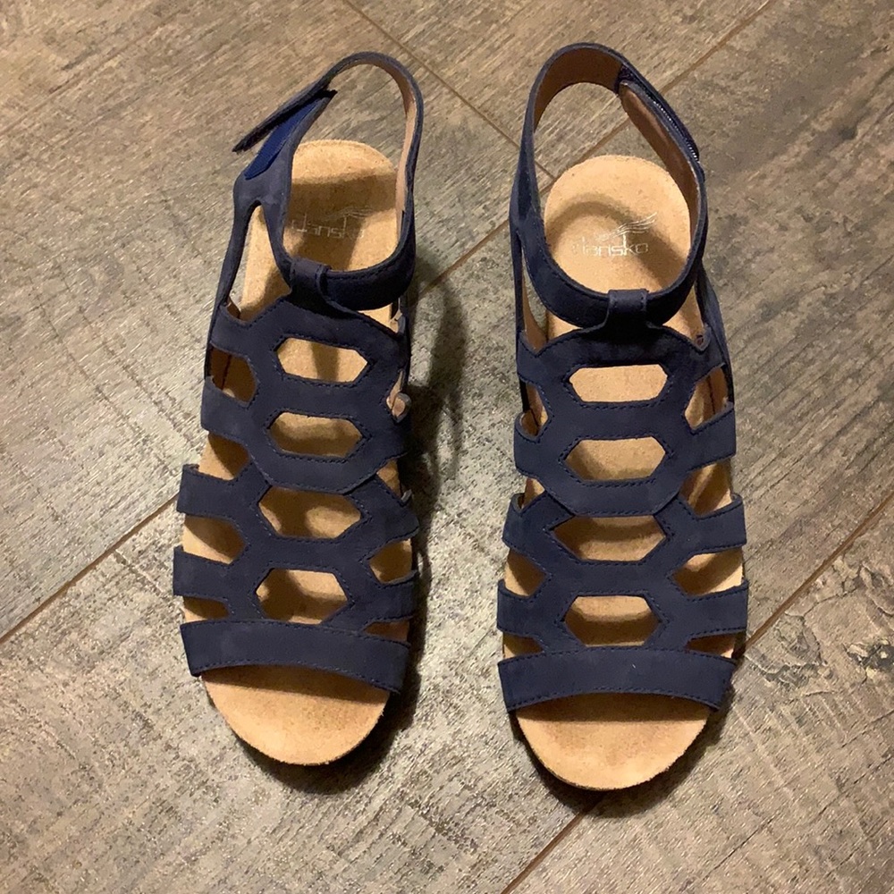 Dansko sandal size 38